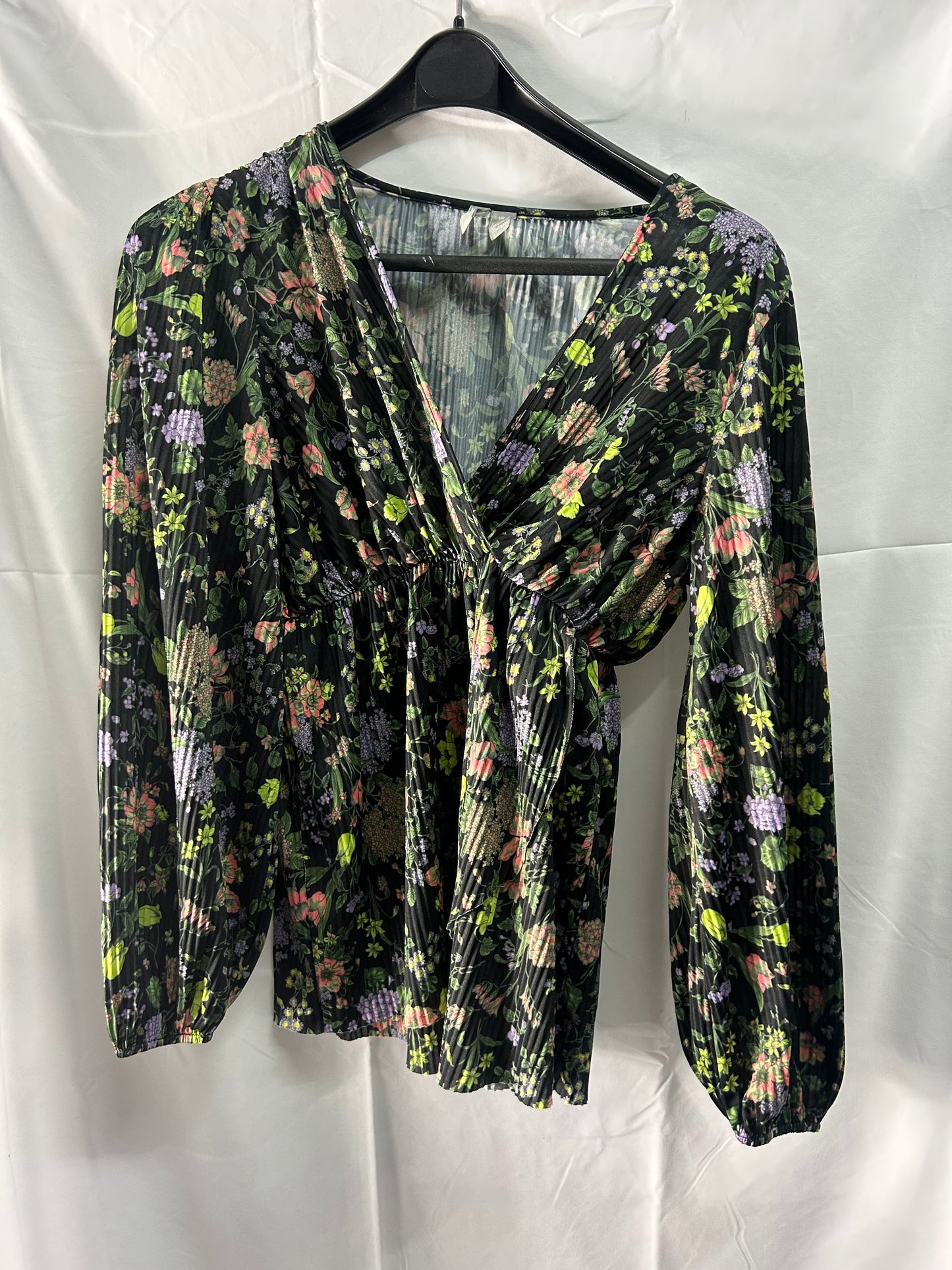 Ladies Maternity Top - Size 10 - Floral