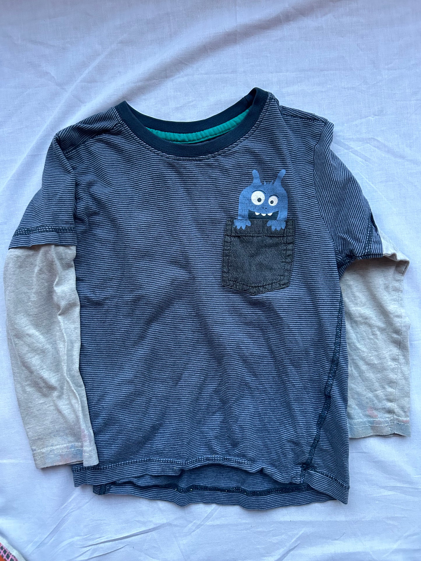 Kids 5-6 long sleeve top monster grey and blue