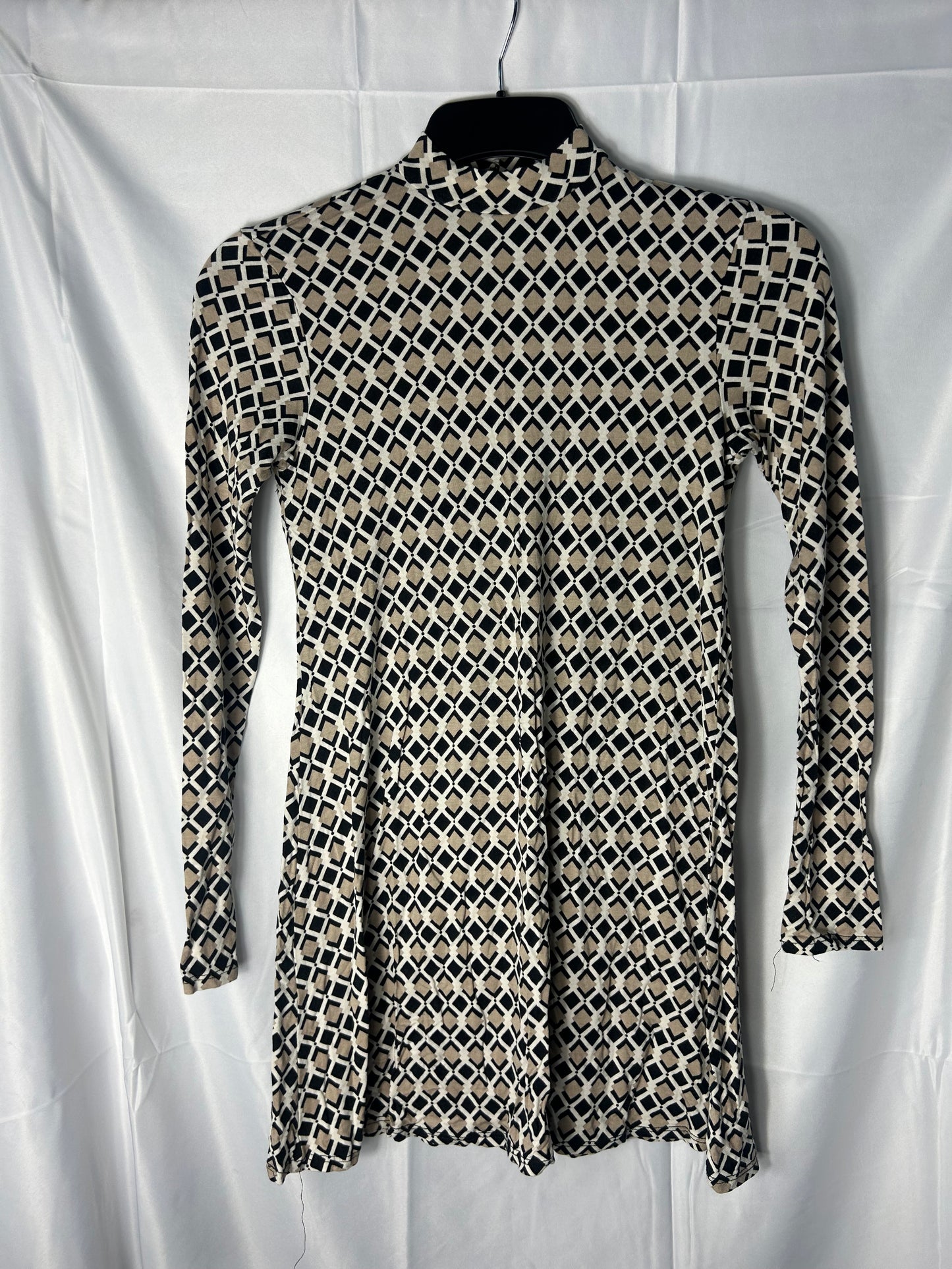 Ladies size 6 - geometric pattern dress - Dorothy Perkins