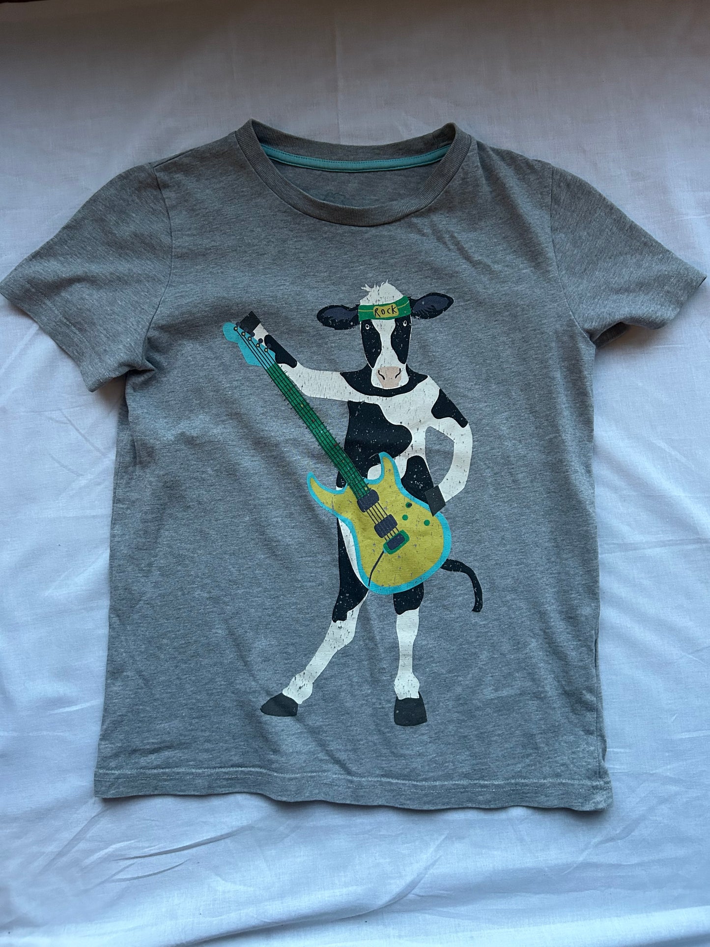 Kids 5-6 Grey Cow Guitar Tshirt