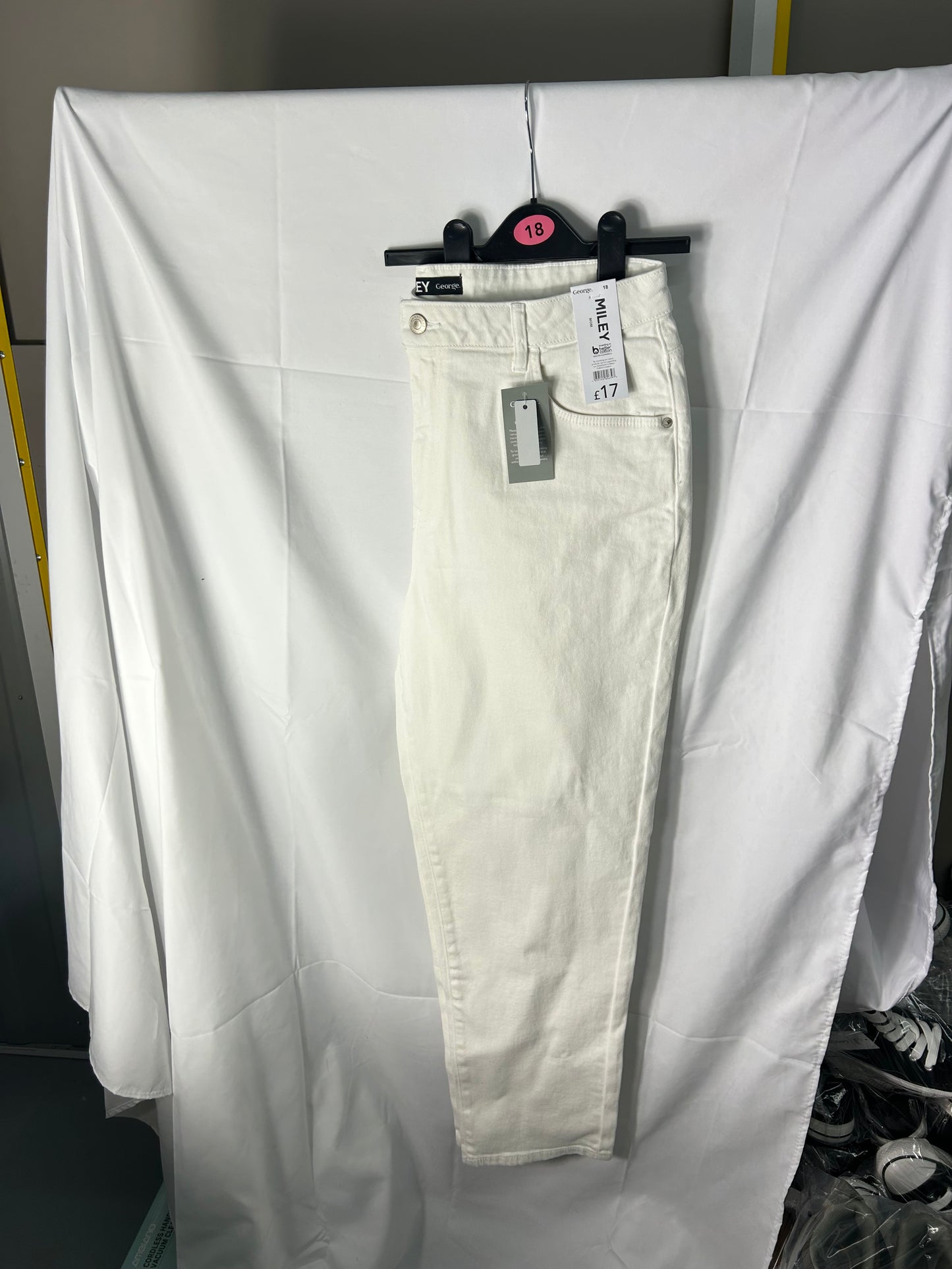 Ladies size 18 - white mom jeans George@Asda