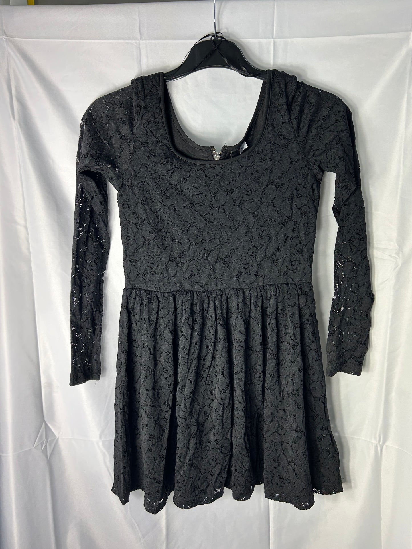 Ladies size 8 - black H&M Lacey skater dress / long top