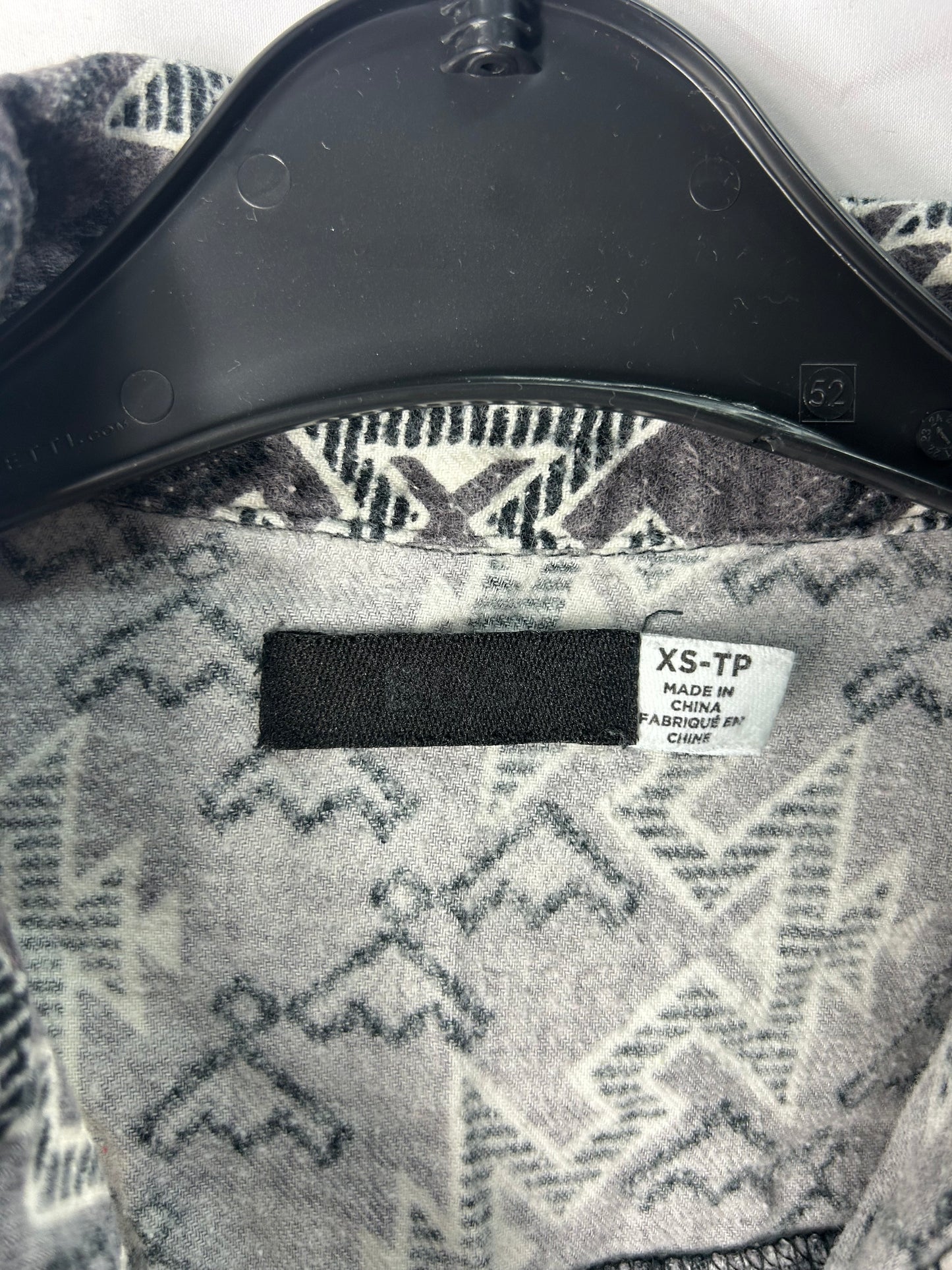 Ladies size XS - BDG Grey patterened shirt