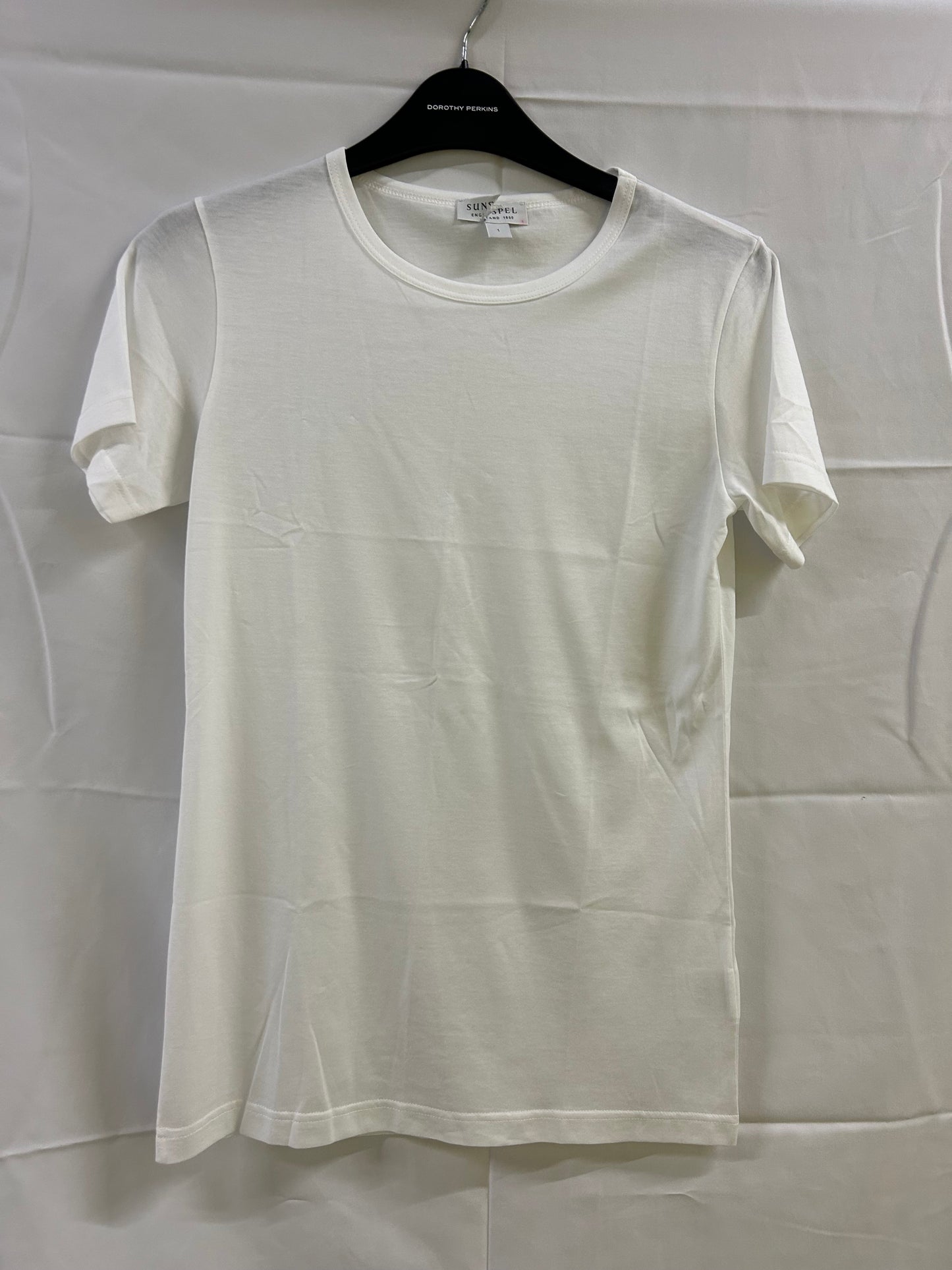 Ladies Size 8 White Sunspel Tshirt