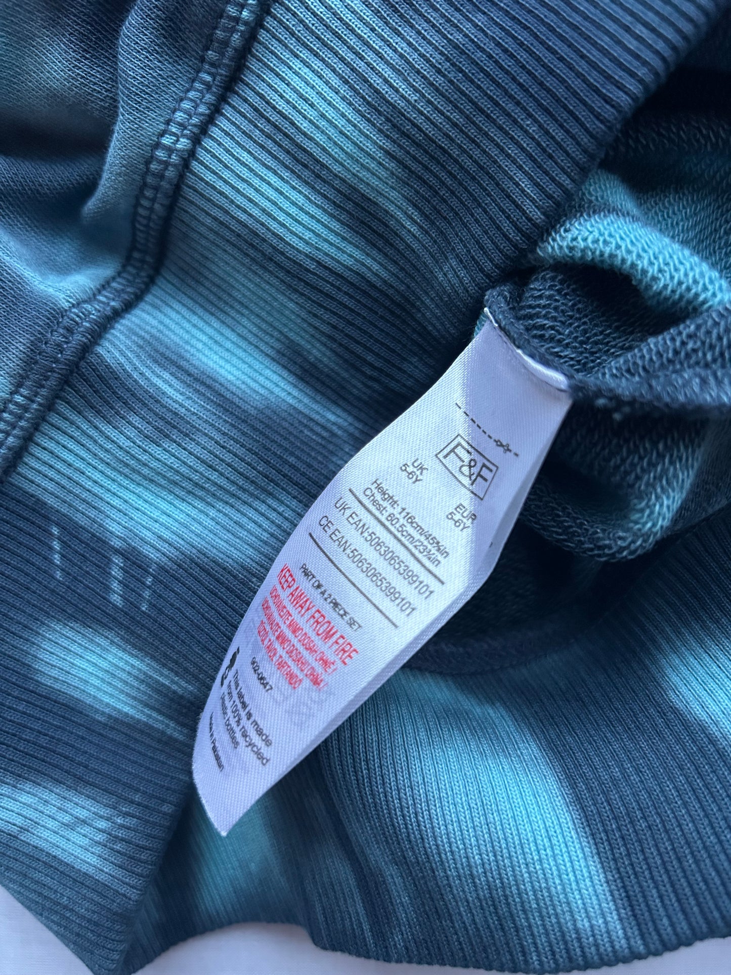 Kids 5-6 tie dye blue jumper