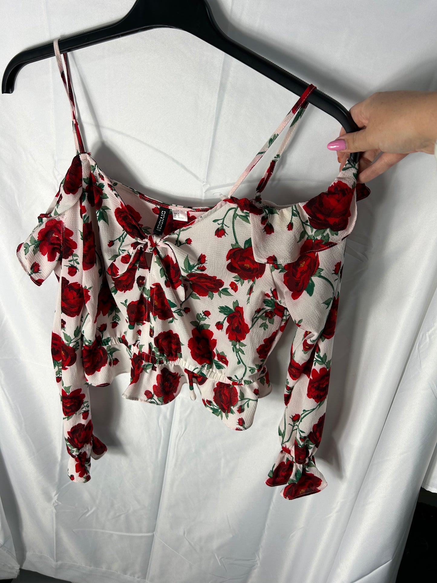 Ladies size 14 - h&m red flower crop top (off the shoulder)