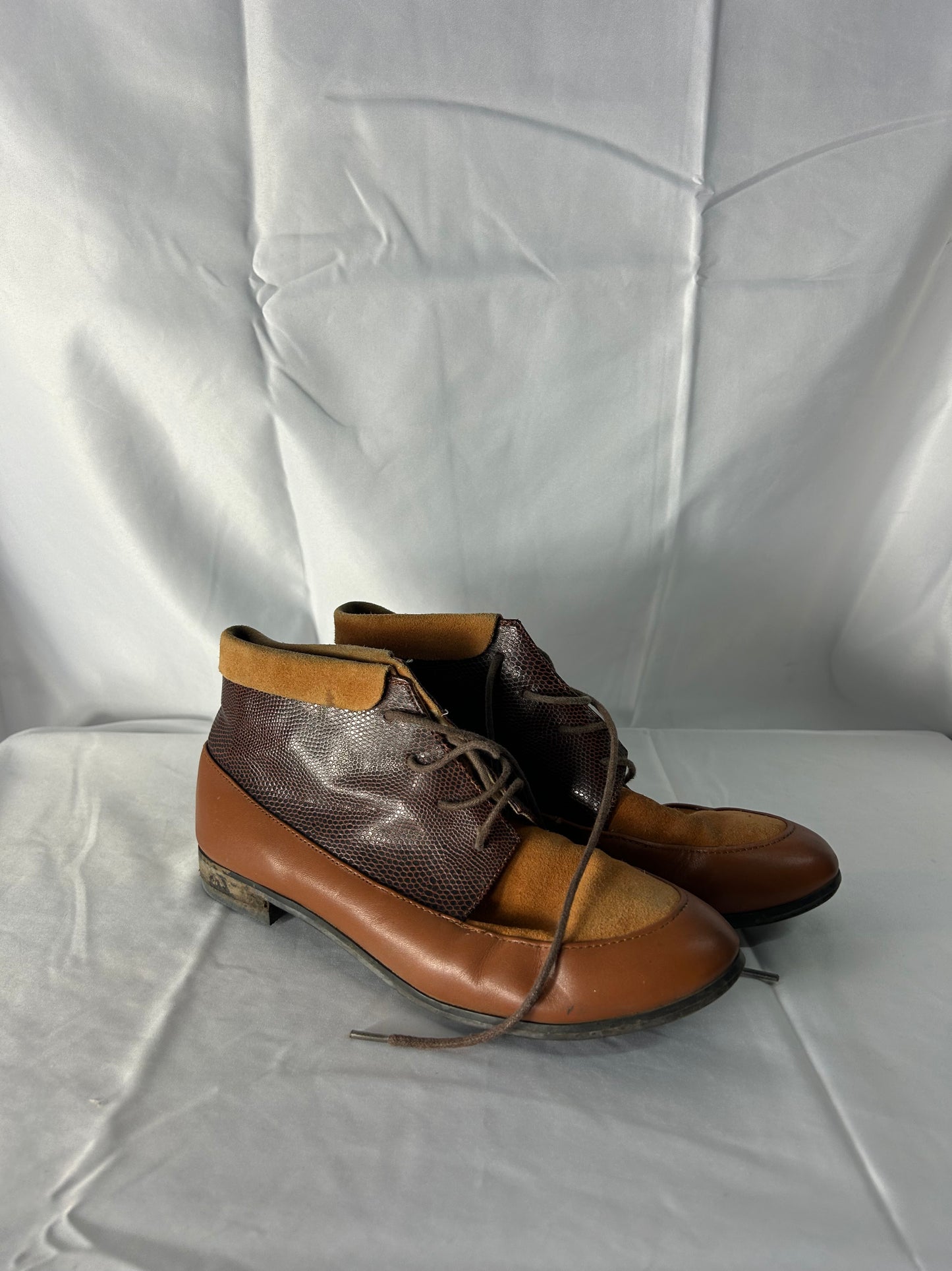 Ladies size 4 - brown boots / shoes