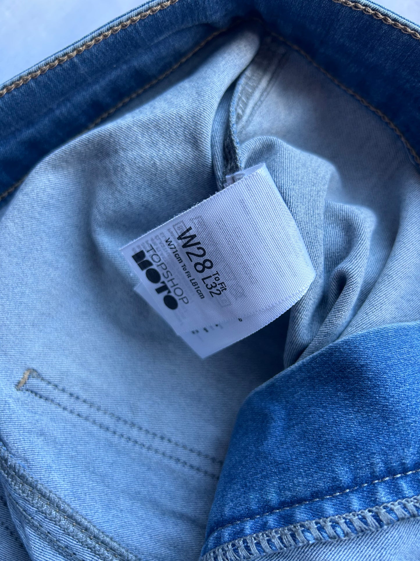 Kids Age 13-14 (waist 28) Ripped Blue Jeans