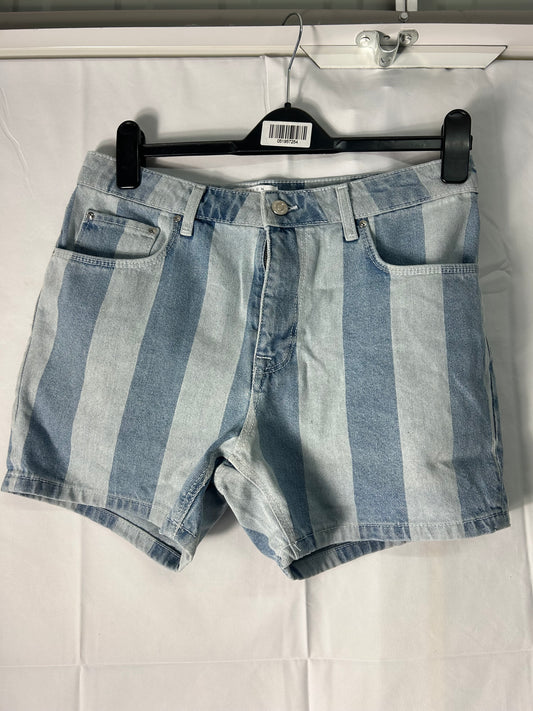 Men’s waist 32 - blue denim shorts