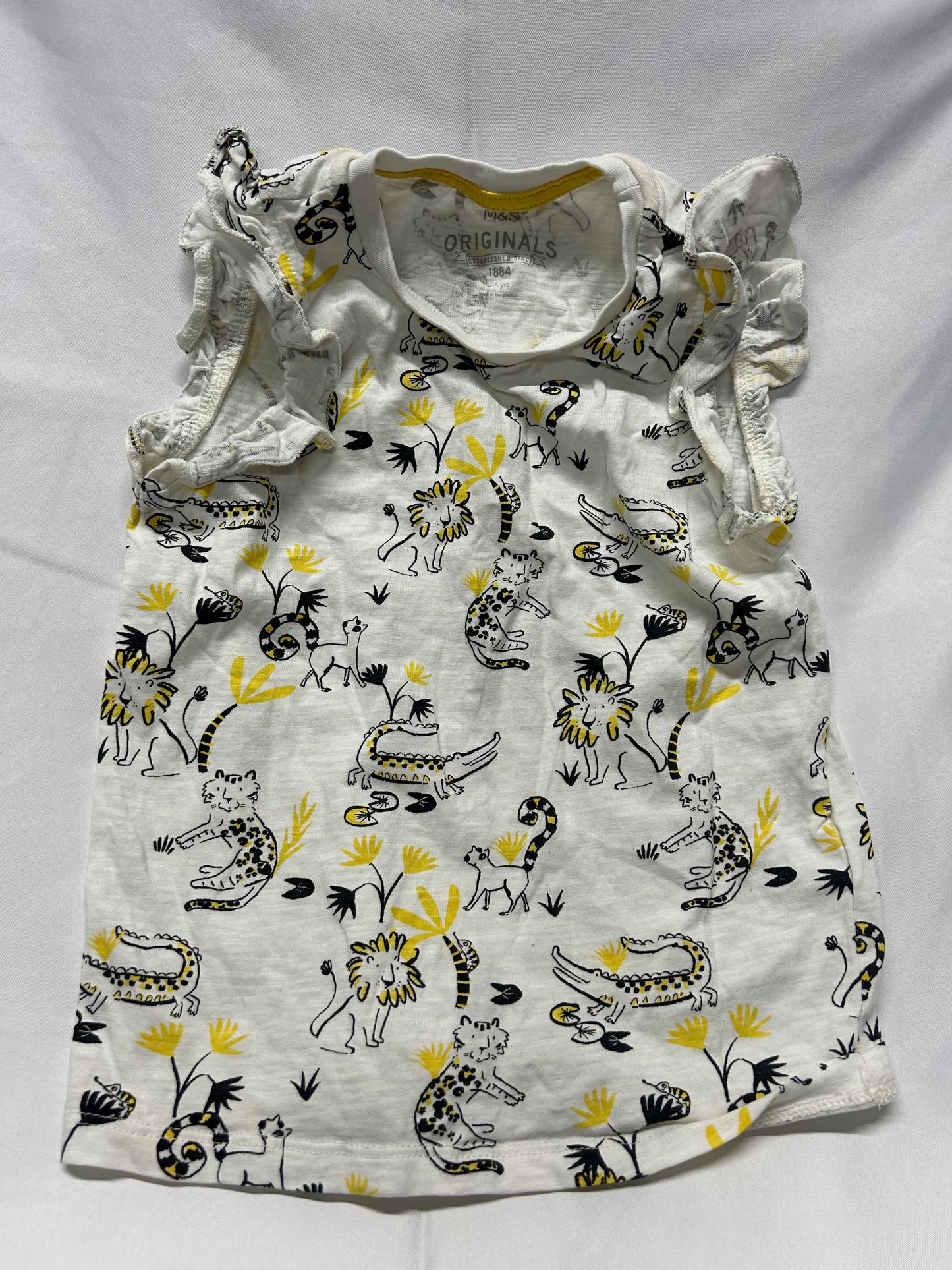 Kids 4-5 Animals on White Tshirt with yellow M&S