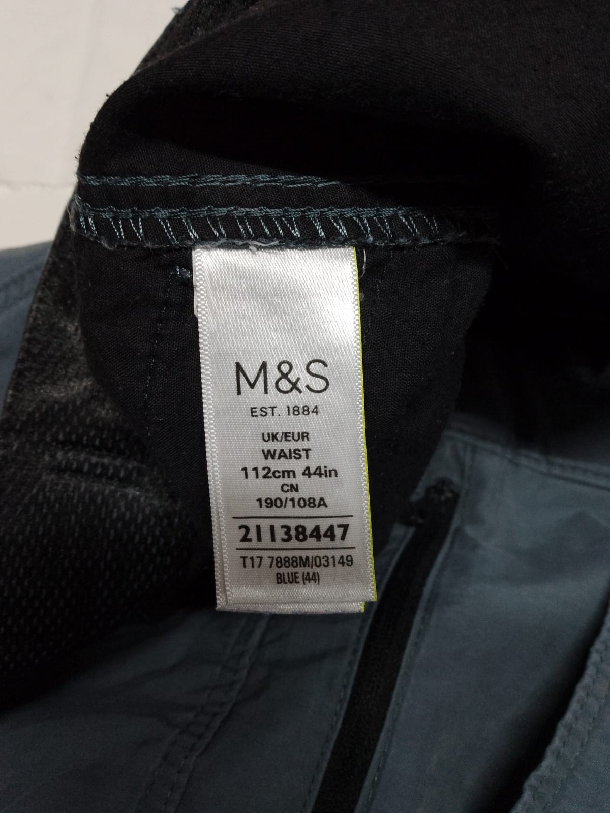 Mens Shorts M&S Grey Size 44 Inch