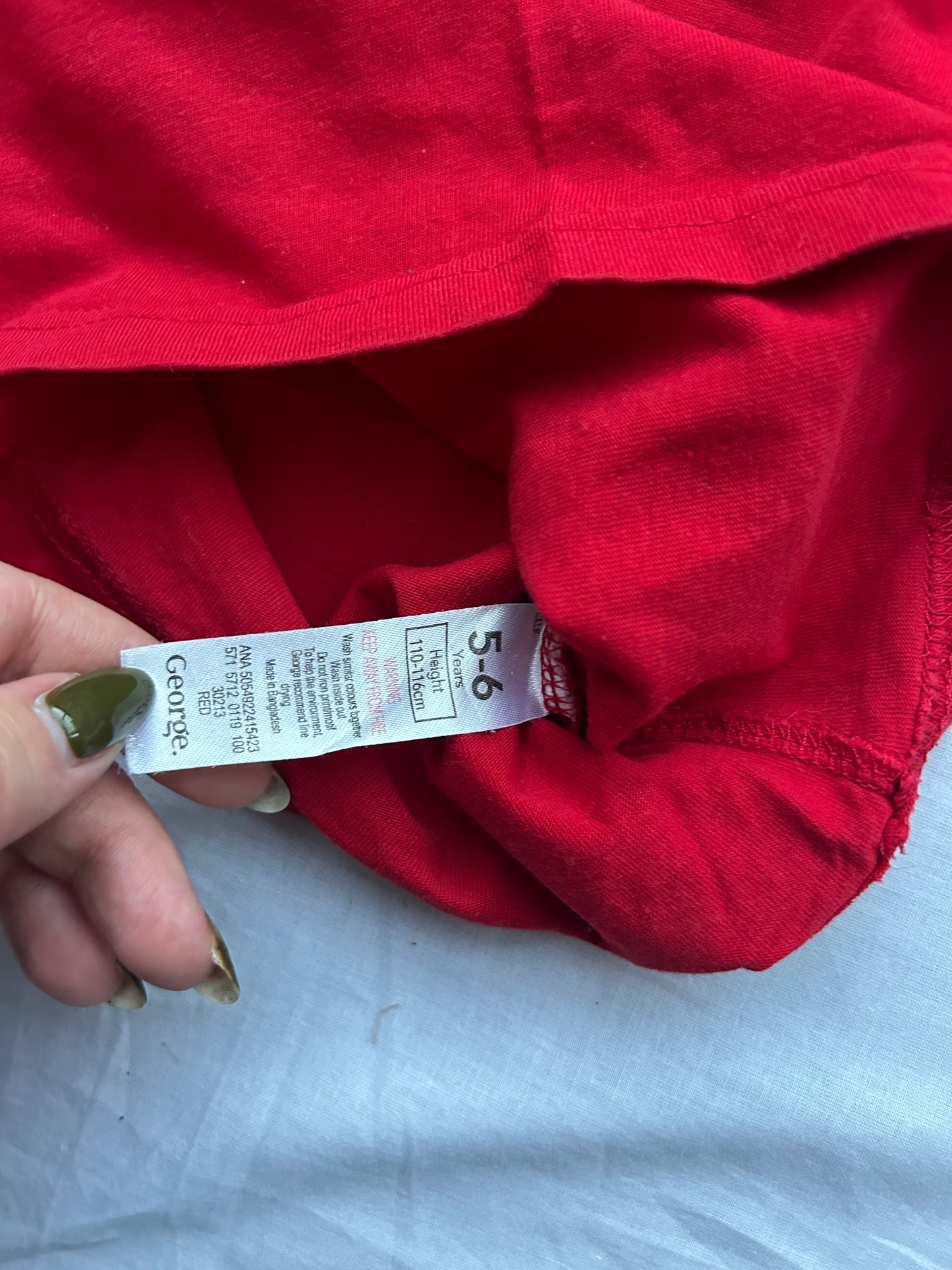 Kids 5-6 red T-shirt monkey