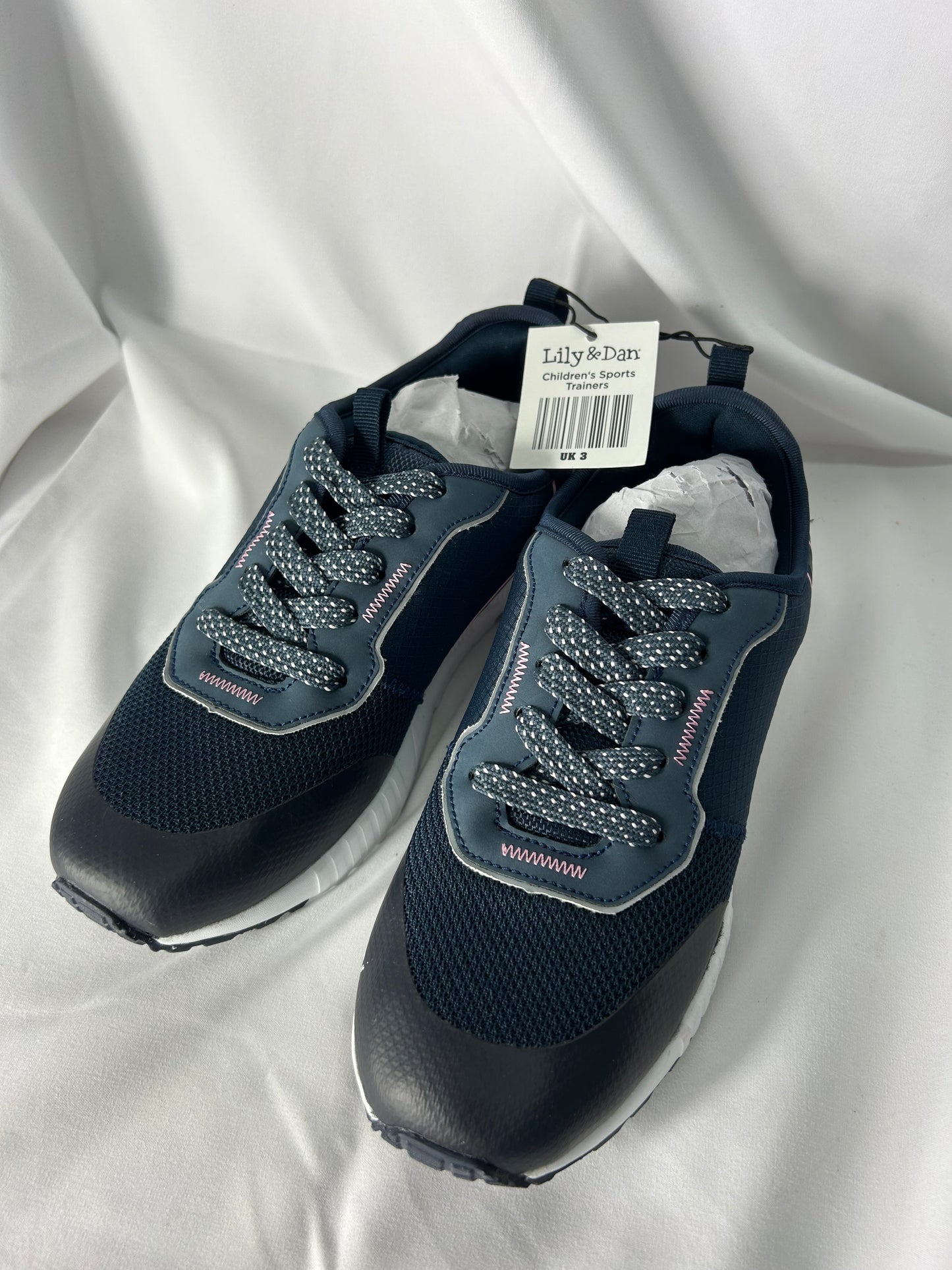 Kids trainers size 3