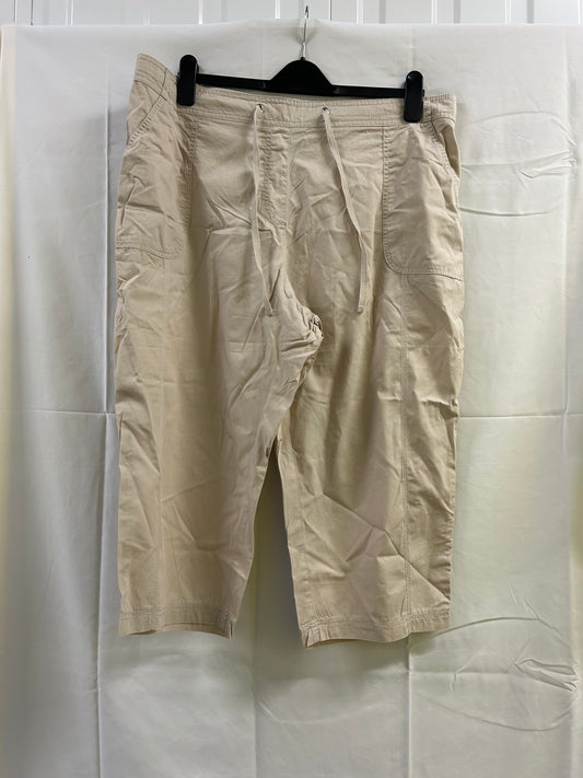 Ladies Size 20 Bon Marche Tan Combat 3/4 trousers