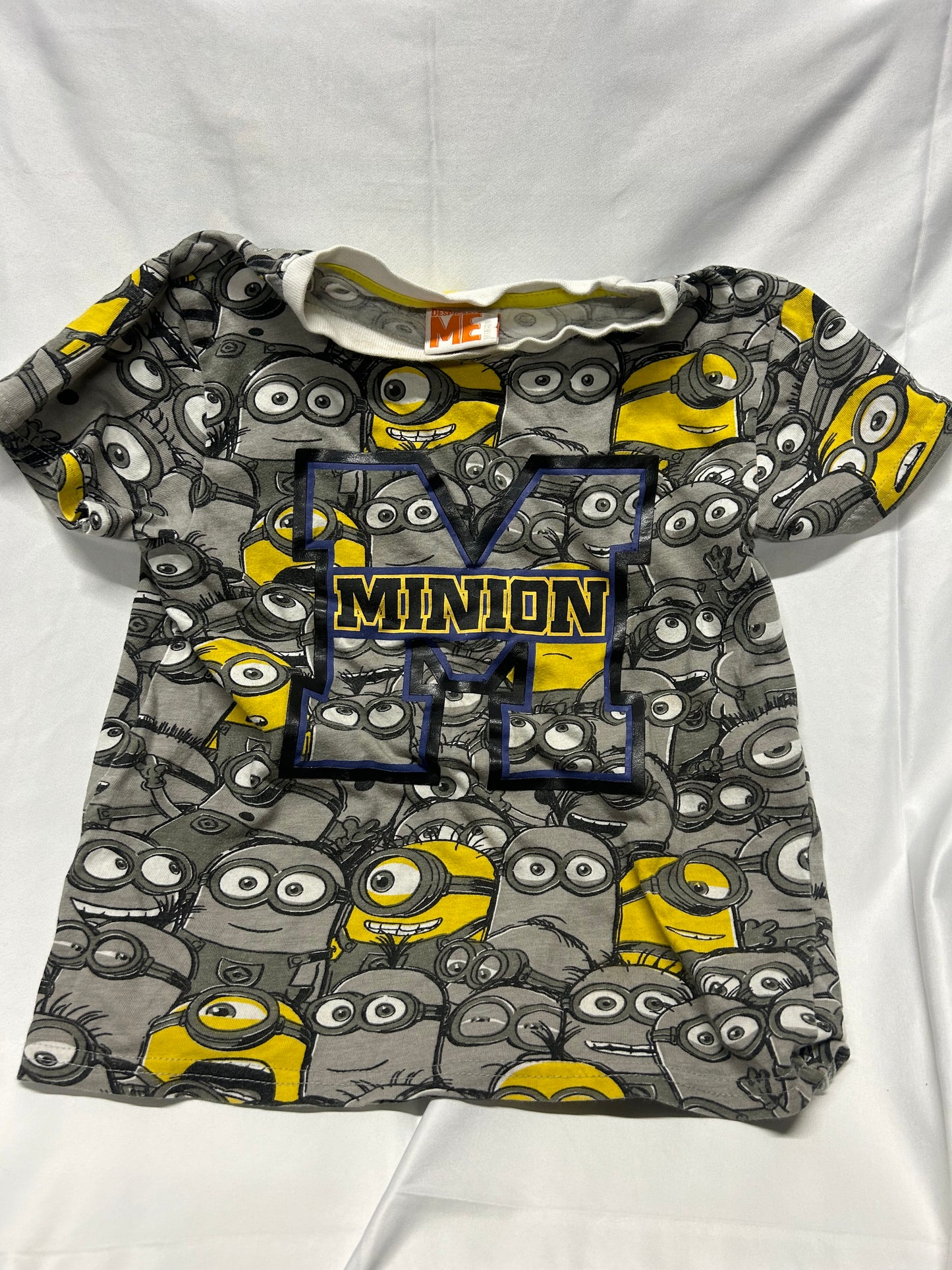 Kids 4-5 Minions Tshirt