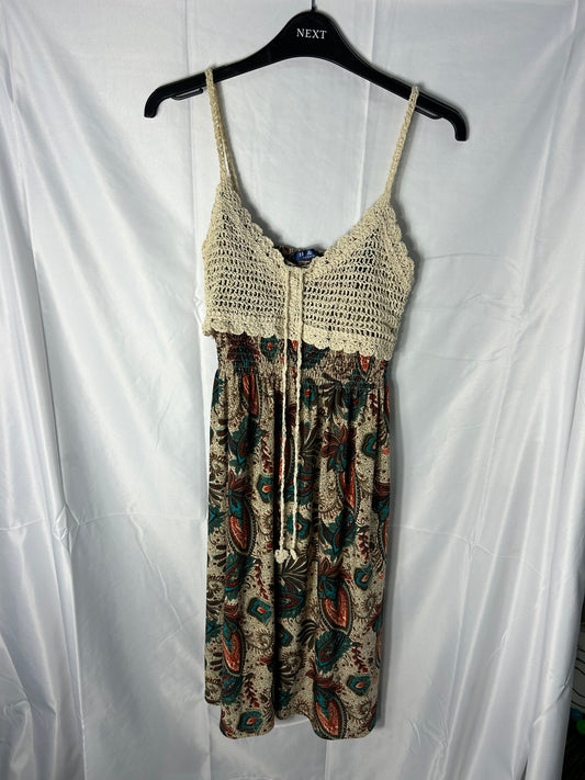 Ladies size XL (approx size 12) - patterened dress H&Z