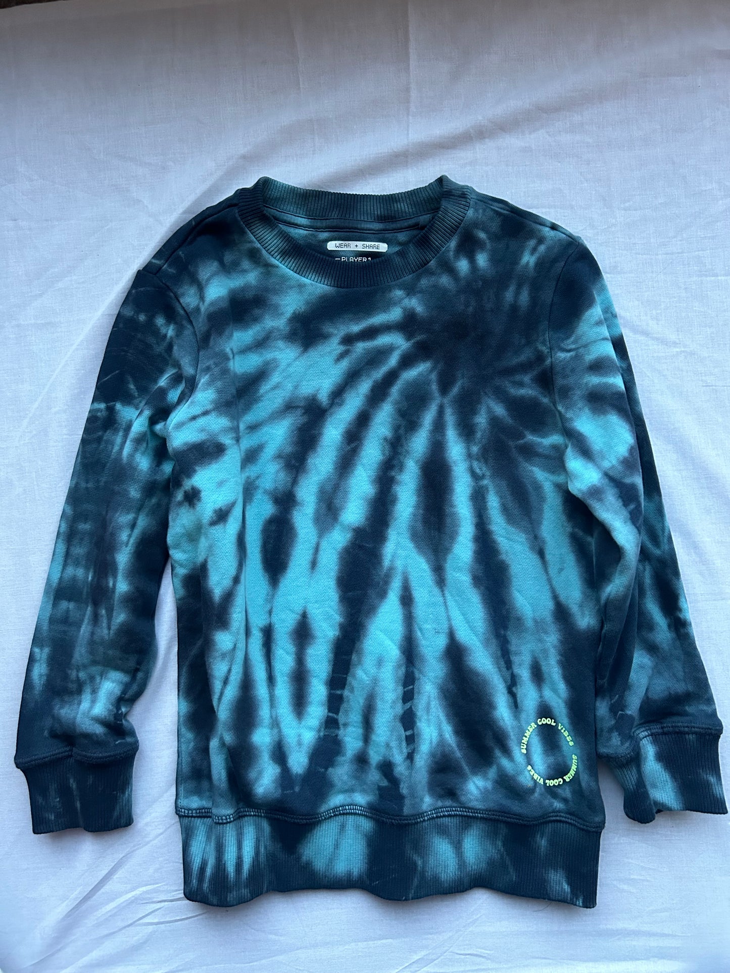 Kids 5-6 tie dye blue jumper