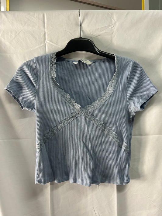 Ladies size medium (more like XS / S) - Primark Pale Blue Crop Top  l