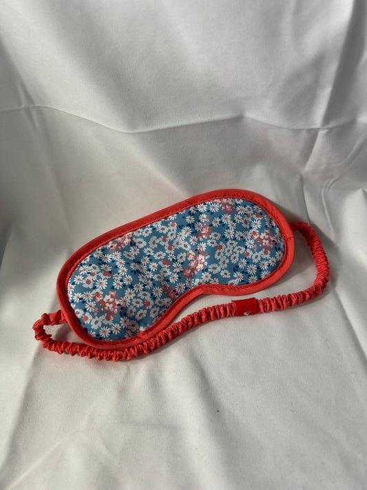 Eye mask / sleep mask