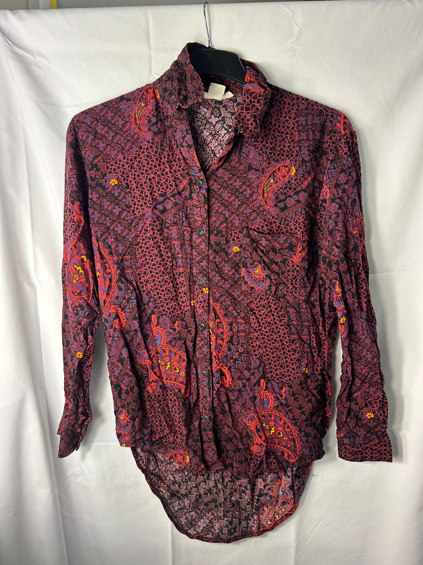 Ladies size XS - Red patterned shirt  “Staring at stars”