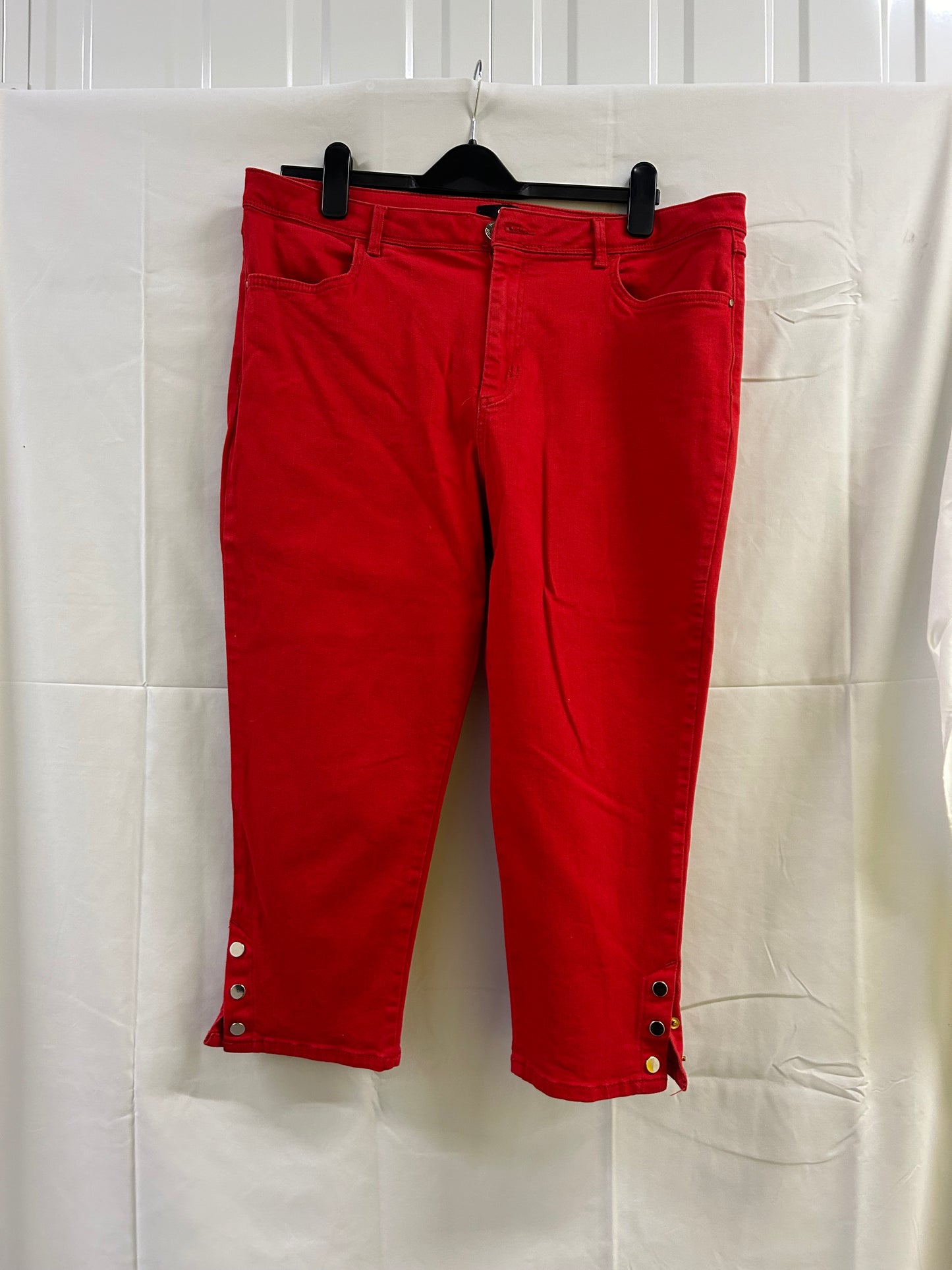 Ladies Size 18 Red Cropped Jeans