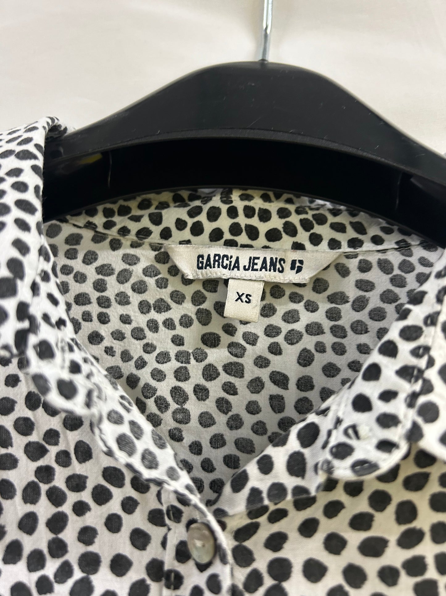 Ladies Size 6 Garcia Black and White Polka Dot Long Sleeve Top