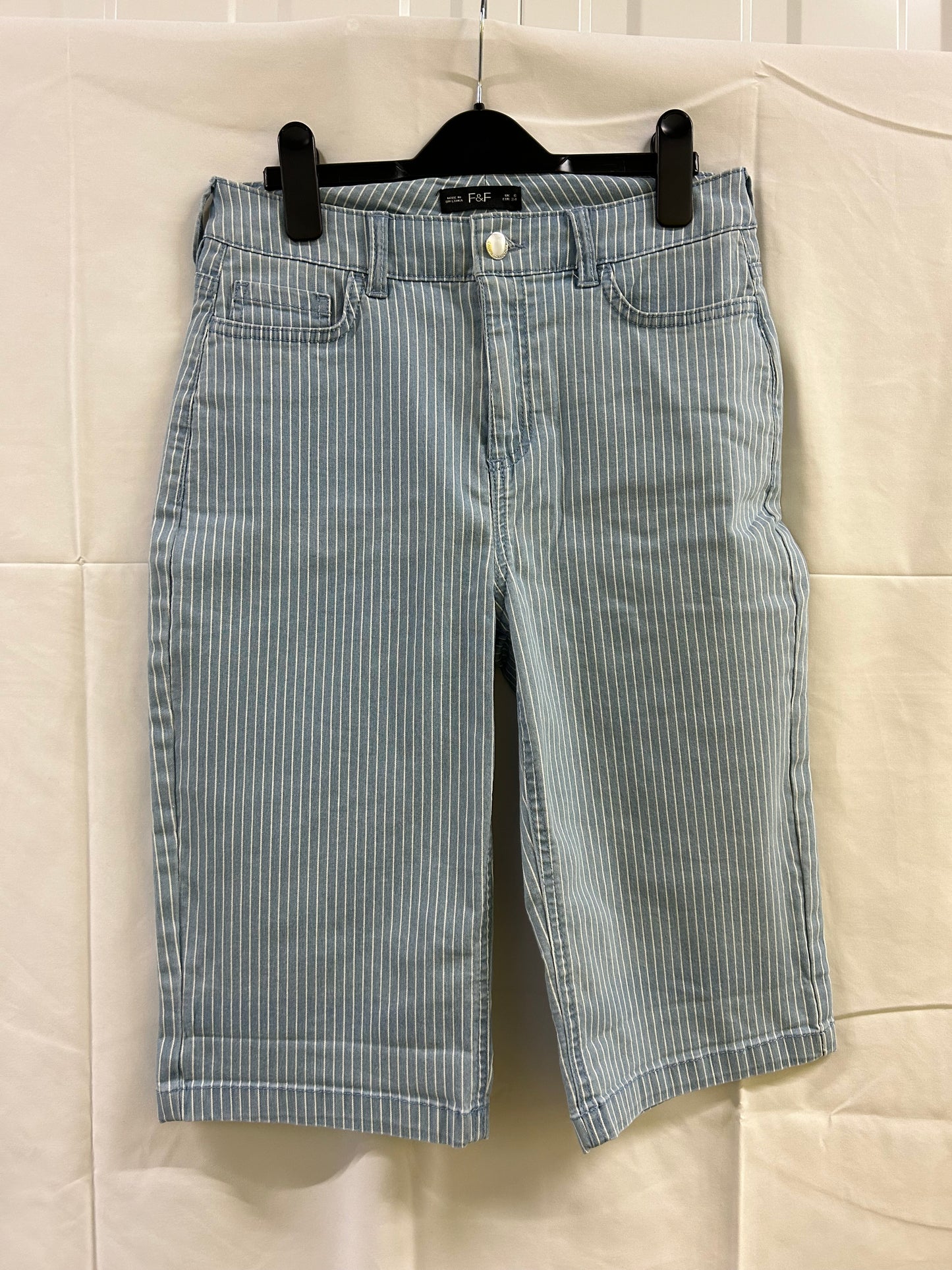 Ladies Size 6 Blue and White Stripey F&F Long Shorts
