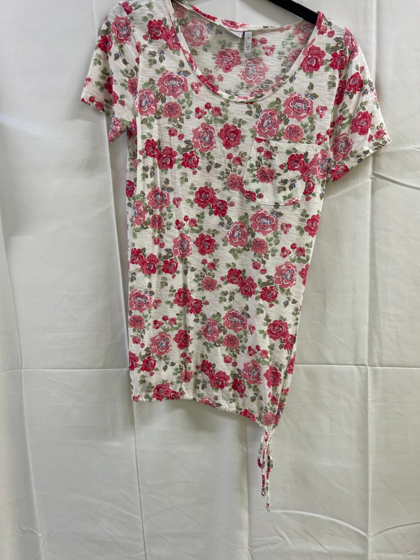Ladies Size 12 Flower T-shirt - White with pink flowers