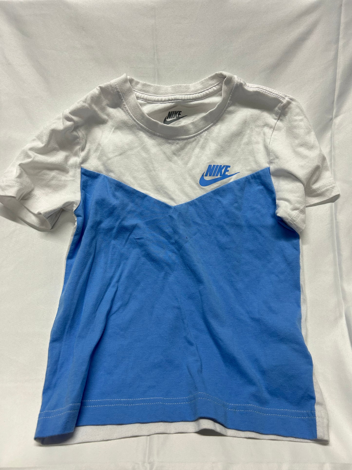 Kids 4-5 Nike White and Pale Blue Tshirt