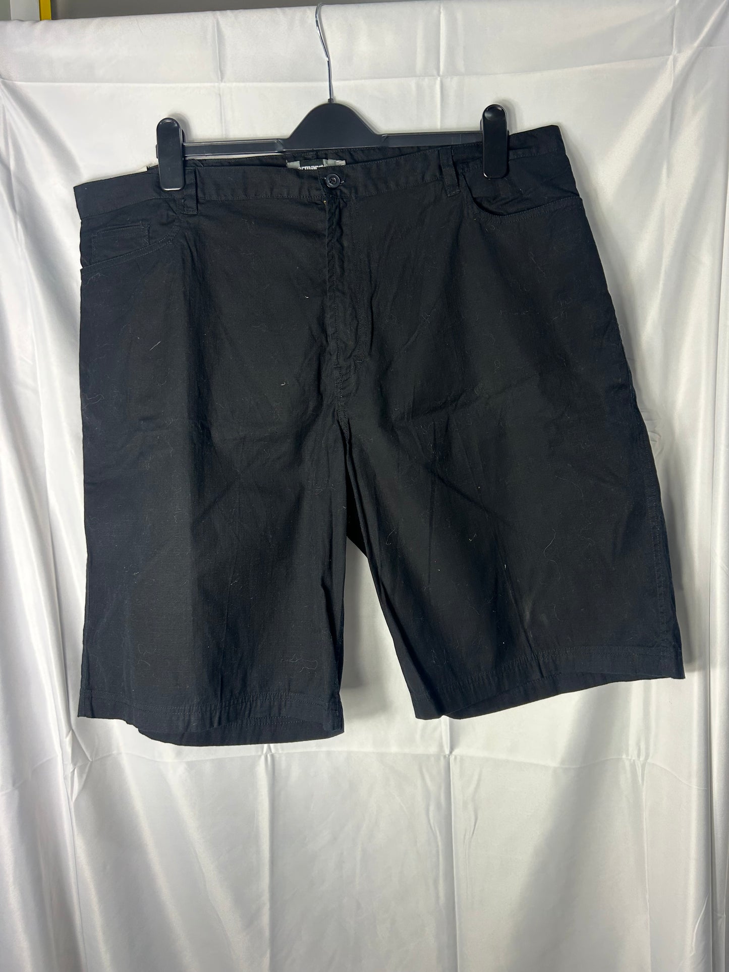 Men’s size 40 inch waist - Armando Black Shorts
