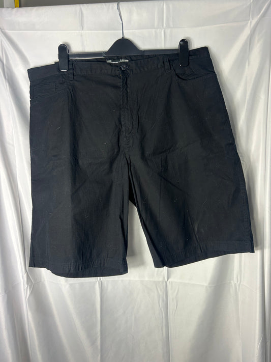 Men’s size 40 inch waist - Armando Black Shorts