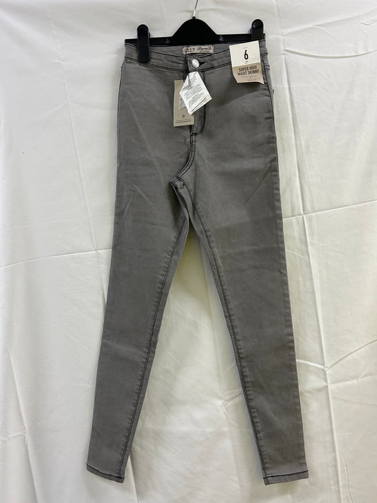 Ladies Size 6 Denim&Co Grey Jeans