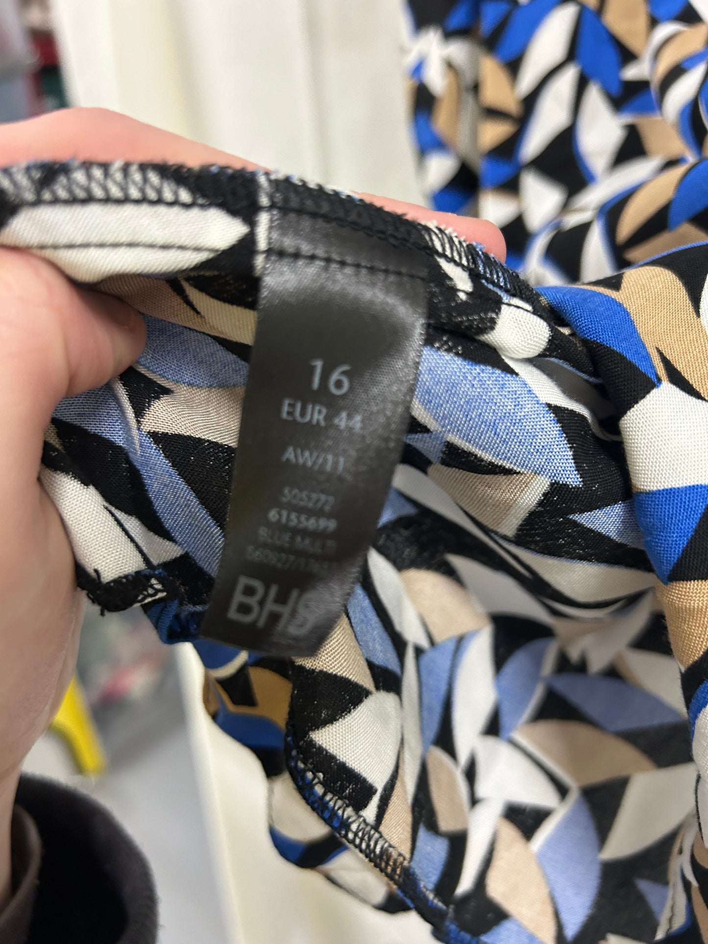 Ladies Size 16 Patterned top