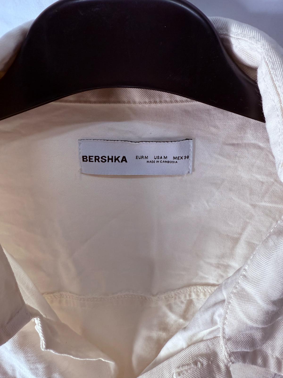 Men’s size medium - Bershka cream shirt