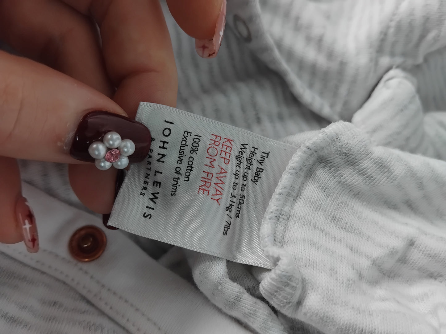 Babies (7lb / 3.1kg) John Lewis white striped elephant babygrow