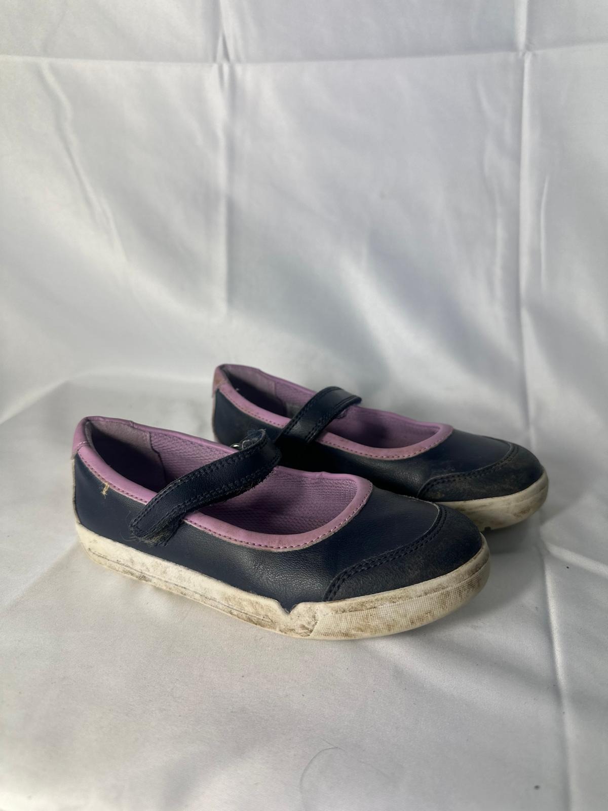 Kids Black purple shoes - Size 11