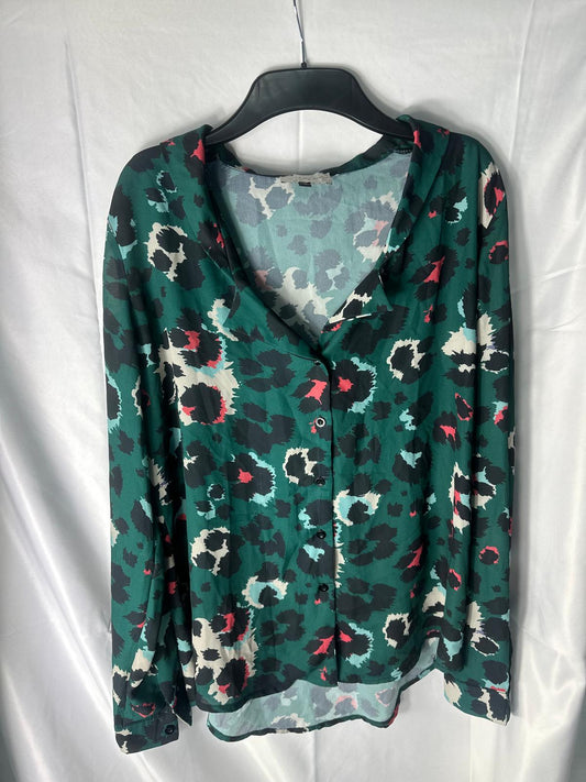 Ladies blouse green leopard - Size Medium