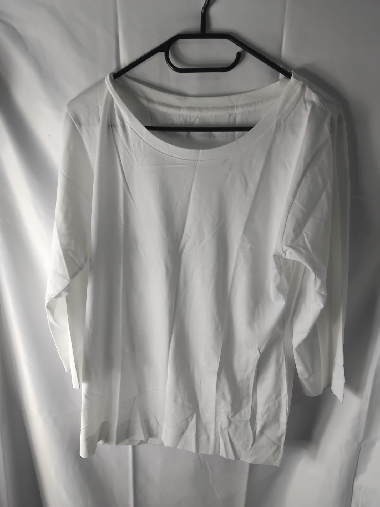 Ladies top white long-sleeved  - Size 14