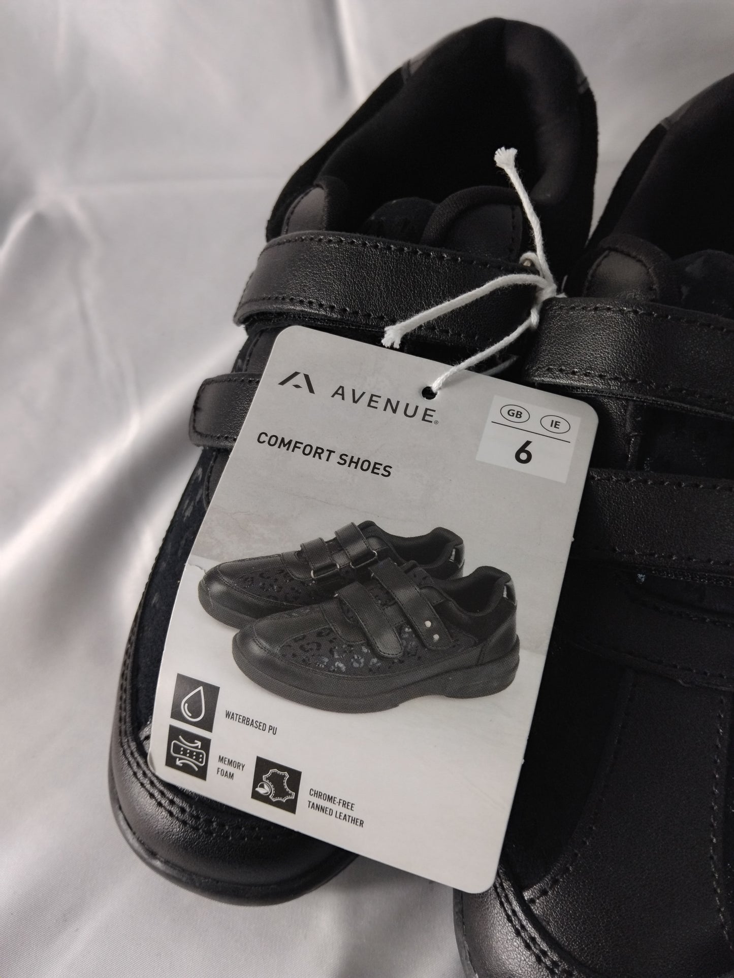 Ladies comfort shoes black leopard print - Size 6