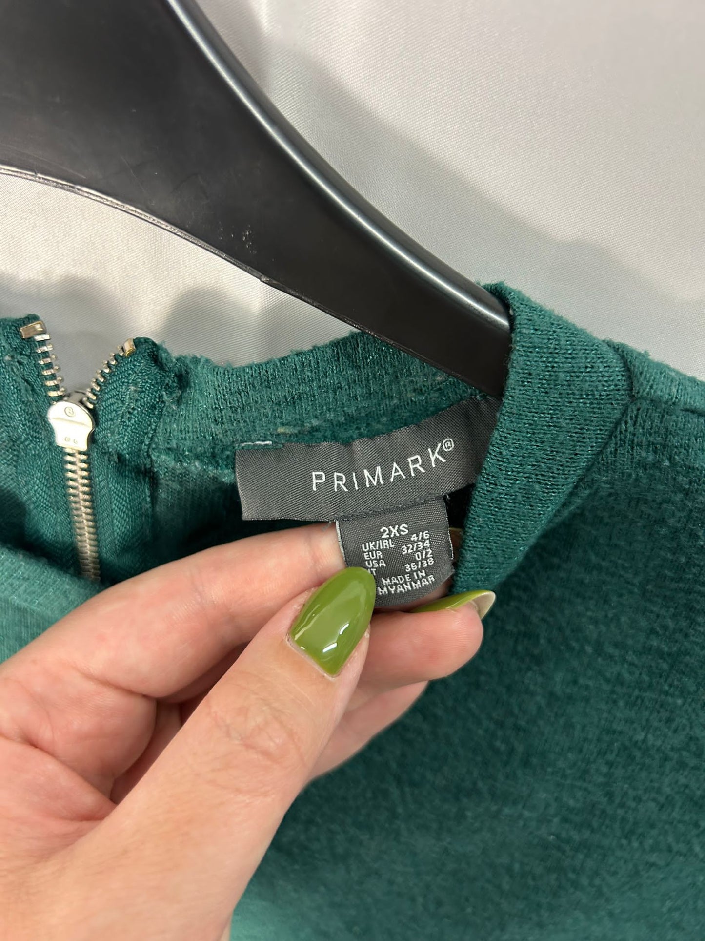 Ladies size 2xs/4/6 - Primark green top