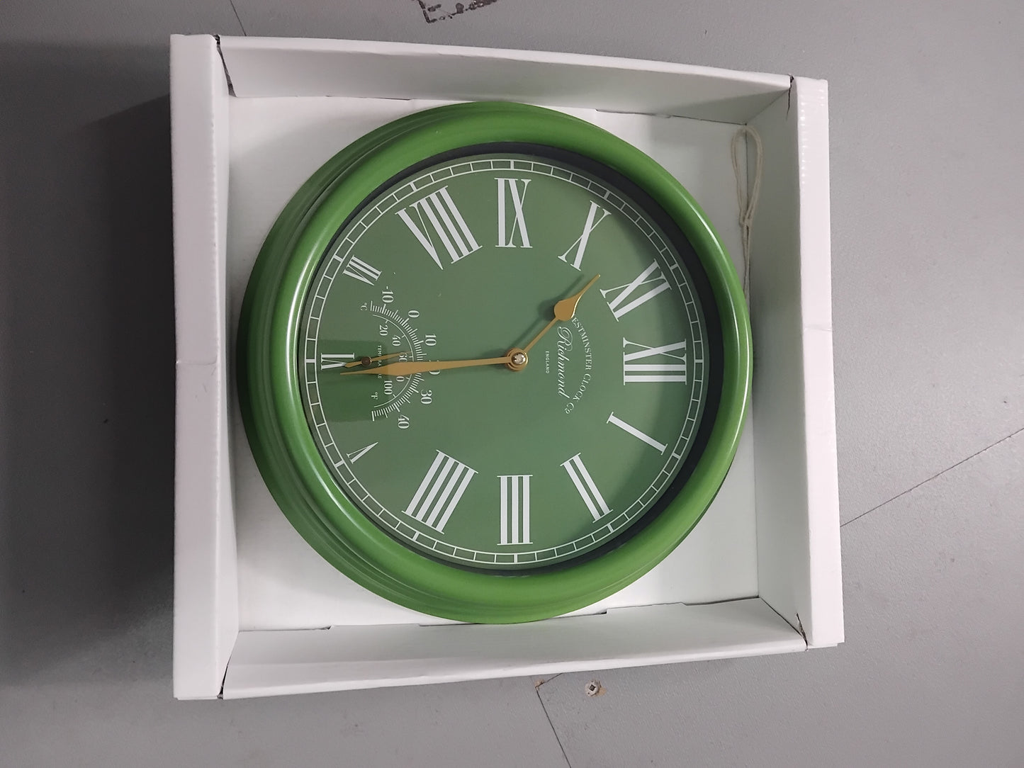Wall clock Green