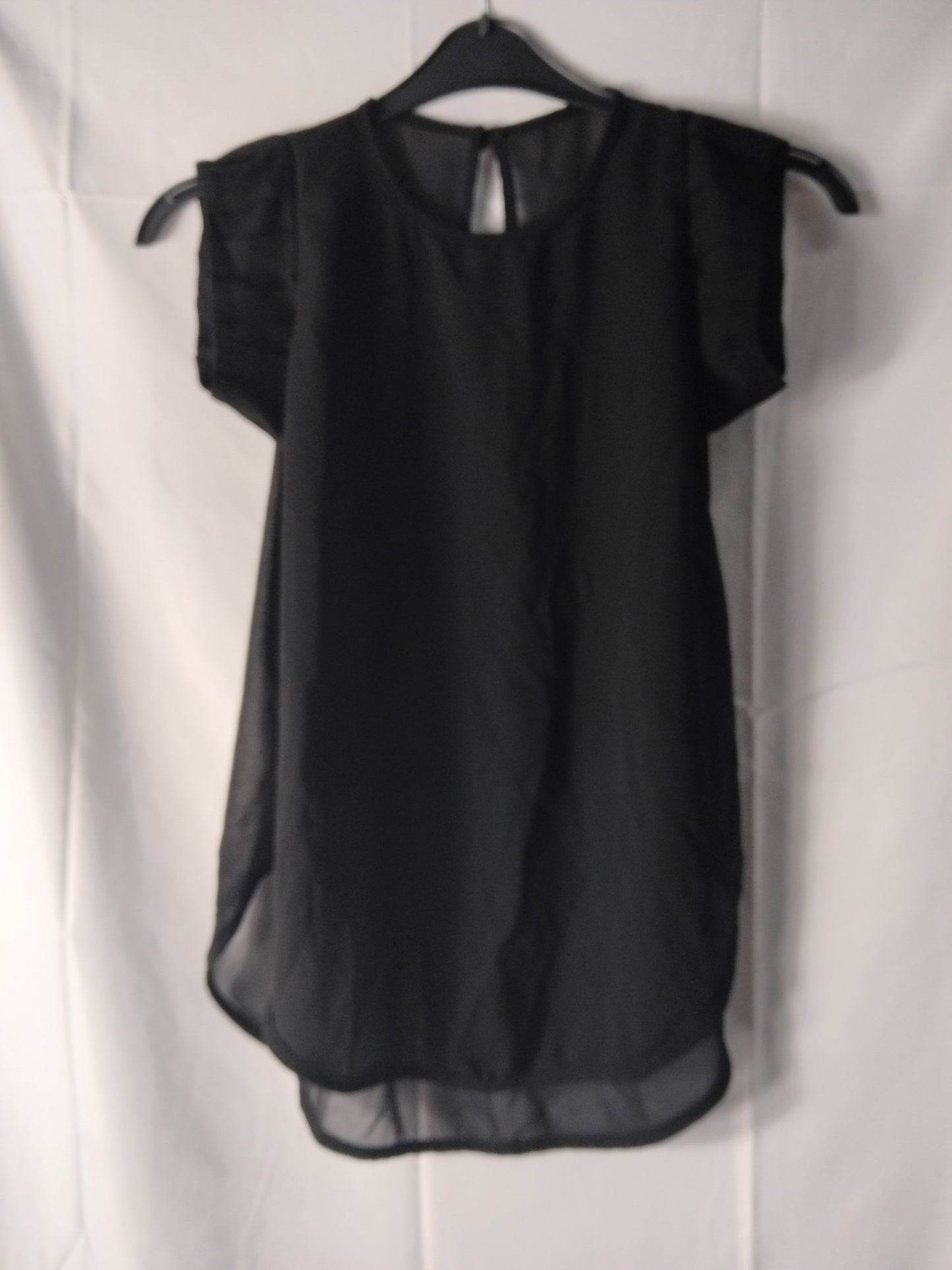 Ladies black sleeveless blouse - est size 8