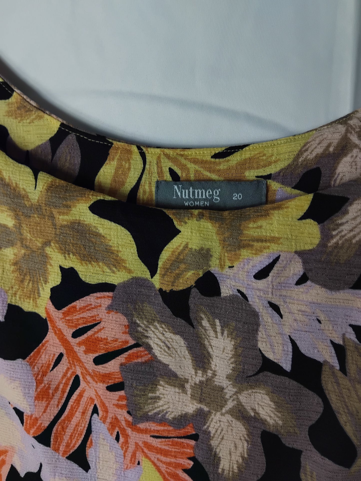 Nutmeg Ladies Short floral dress - Size 20