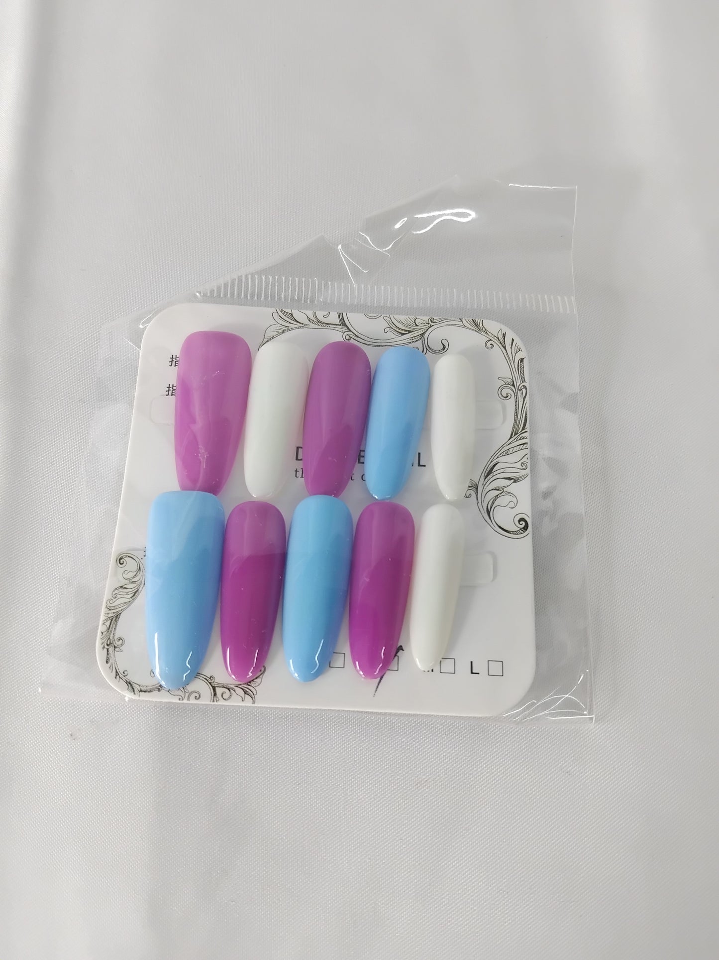 False nails - Mixed Designs - Size Small (teenager / young adult)